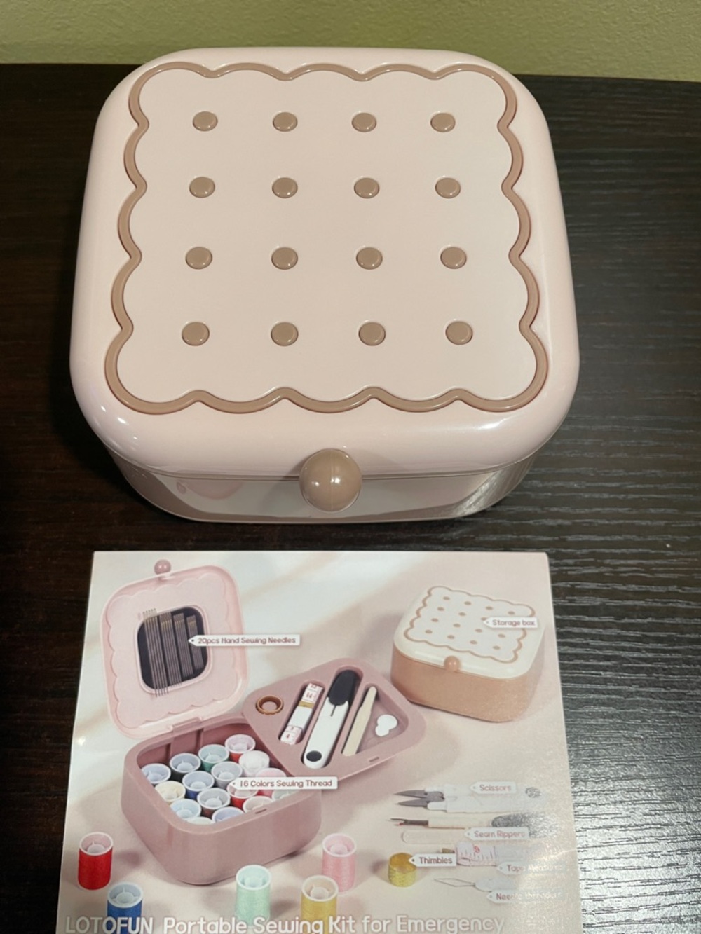 Pink Portable Sewing Kit with Multicolor Threads - Picture 5 of 5